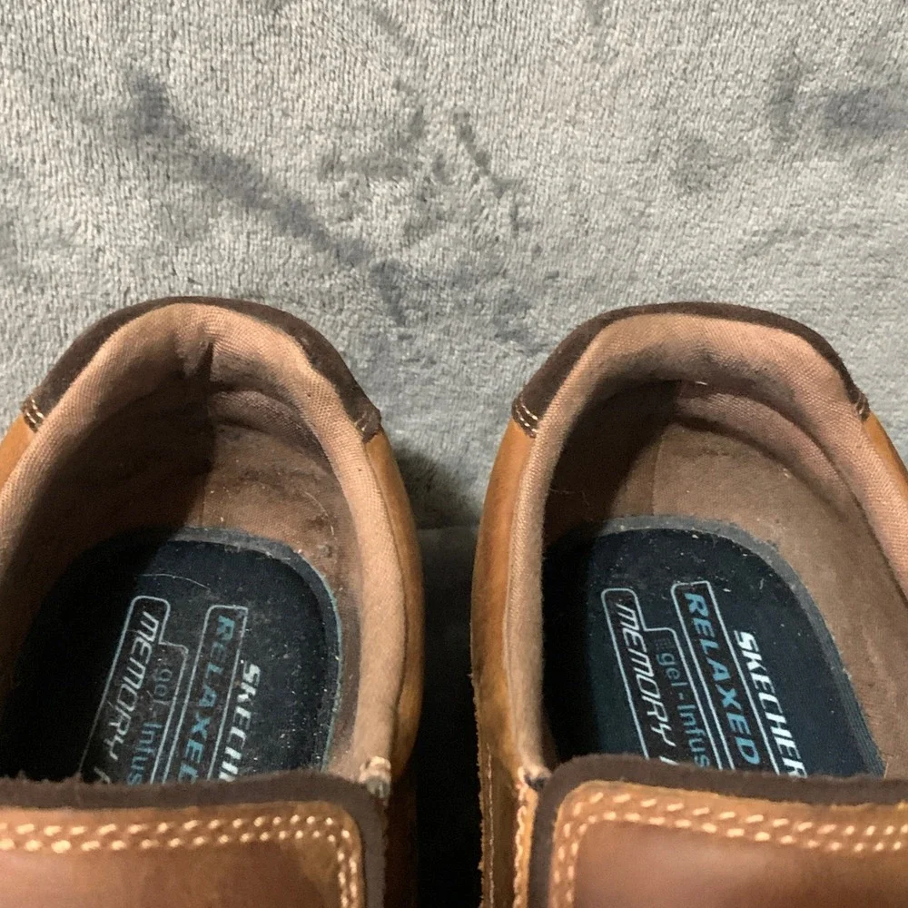 Skechers Loafers Mens 11 Relaxed Fit Brown Leather Moc Toe Slip On EUC